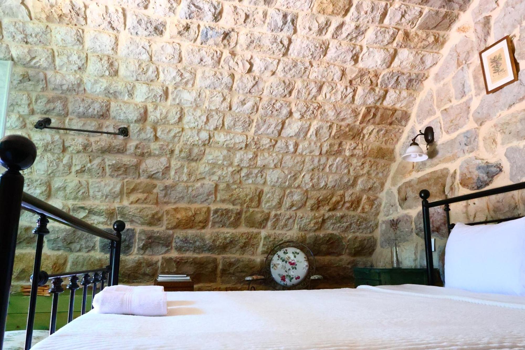 Stone Cellars Hotel Douma Exterior photo