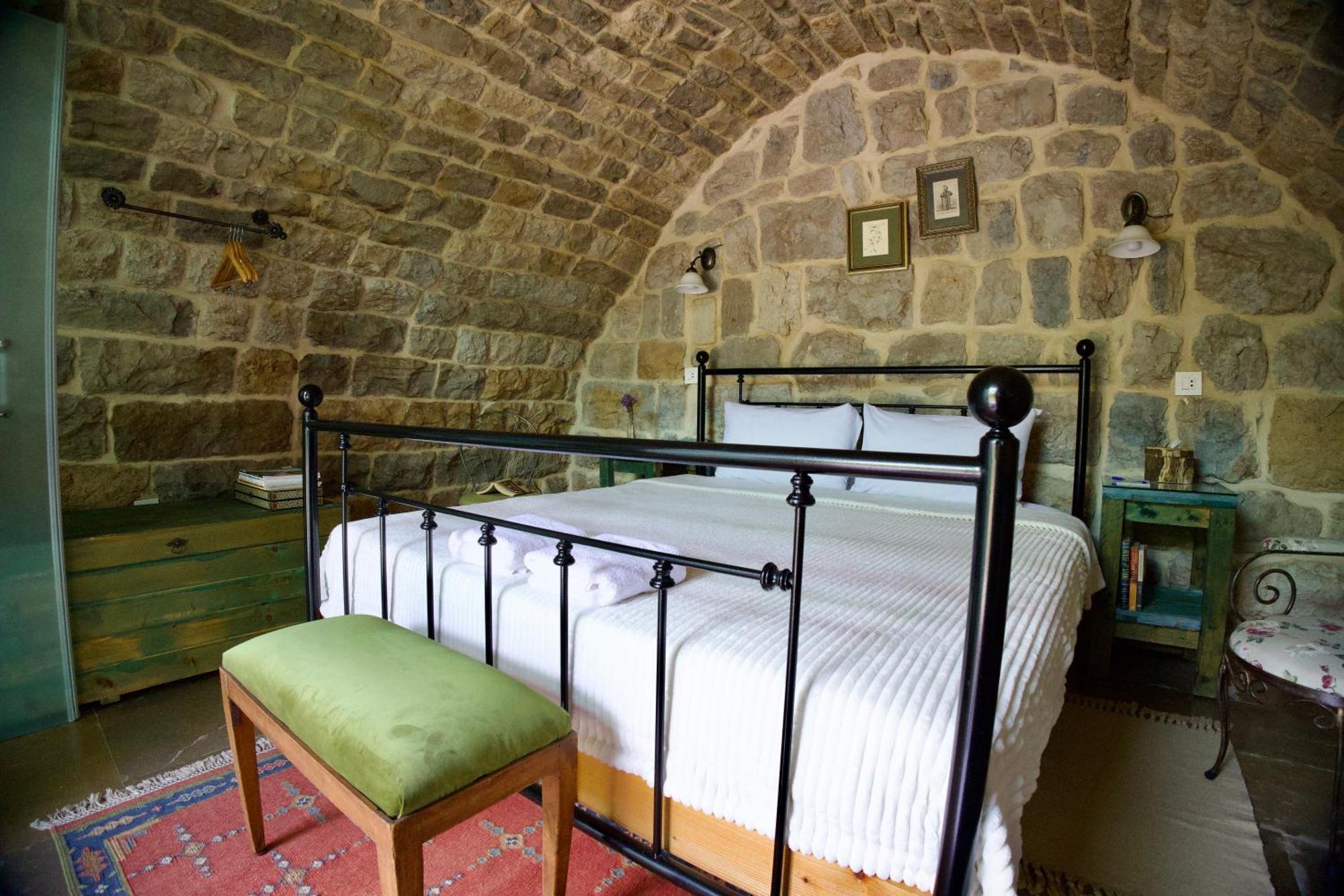 Stone Cellars Hotel Douma Exterior photo